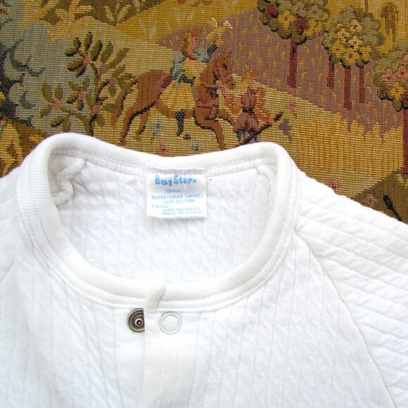 WHITE BABY LONG SLEEVE ONESIE, VINTAGE COTTON w SNAPS, 12 M, BABY STEPS, EUC - Picture 7 of 8